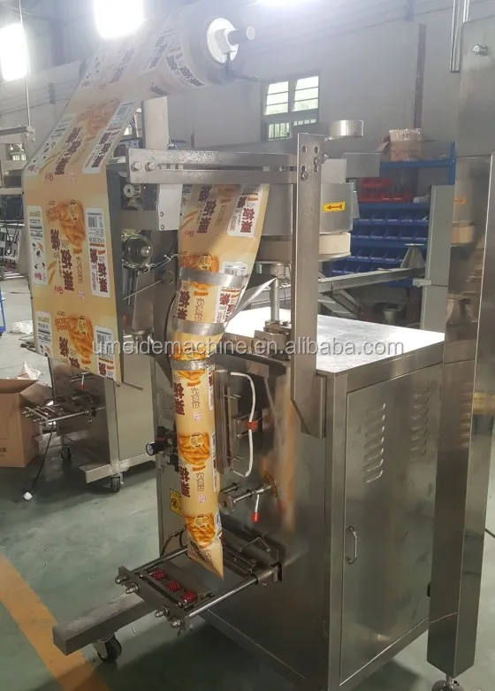 Bag width 200mm Vertical cheetos corn curls chips  pouch packing machine with  film width 420mm