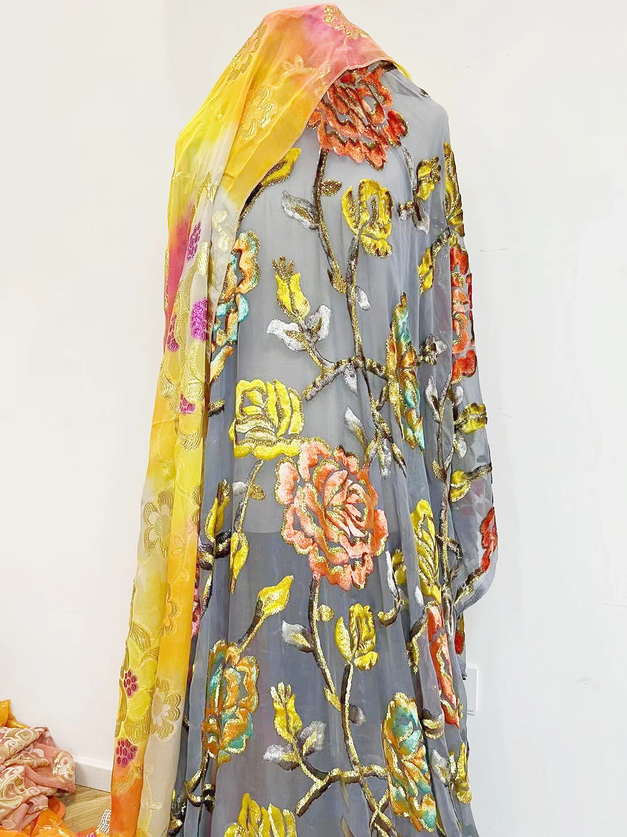 Factory Wholesale Hand-painted Jacquard Metal Wire Silk Soft Lurex Tulle Fabric