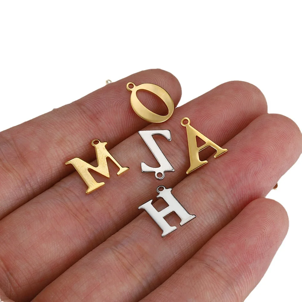 Hot selling DIY custom pendant 26 English letters alphabet charm necklace bracelet pendant
