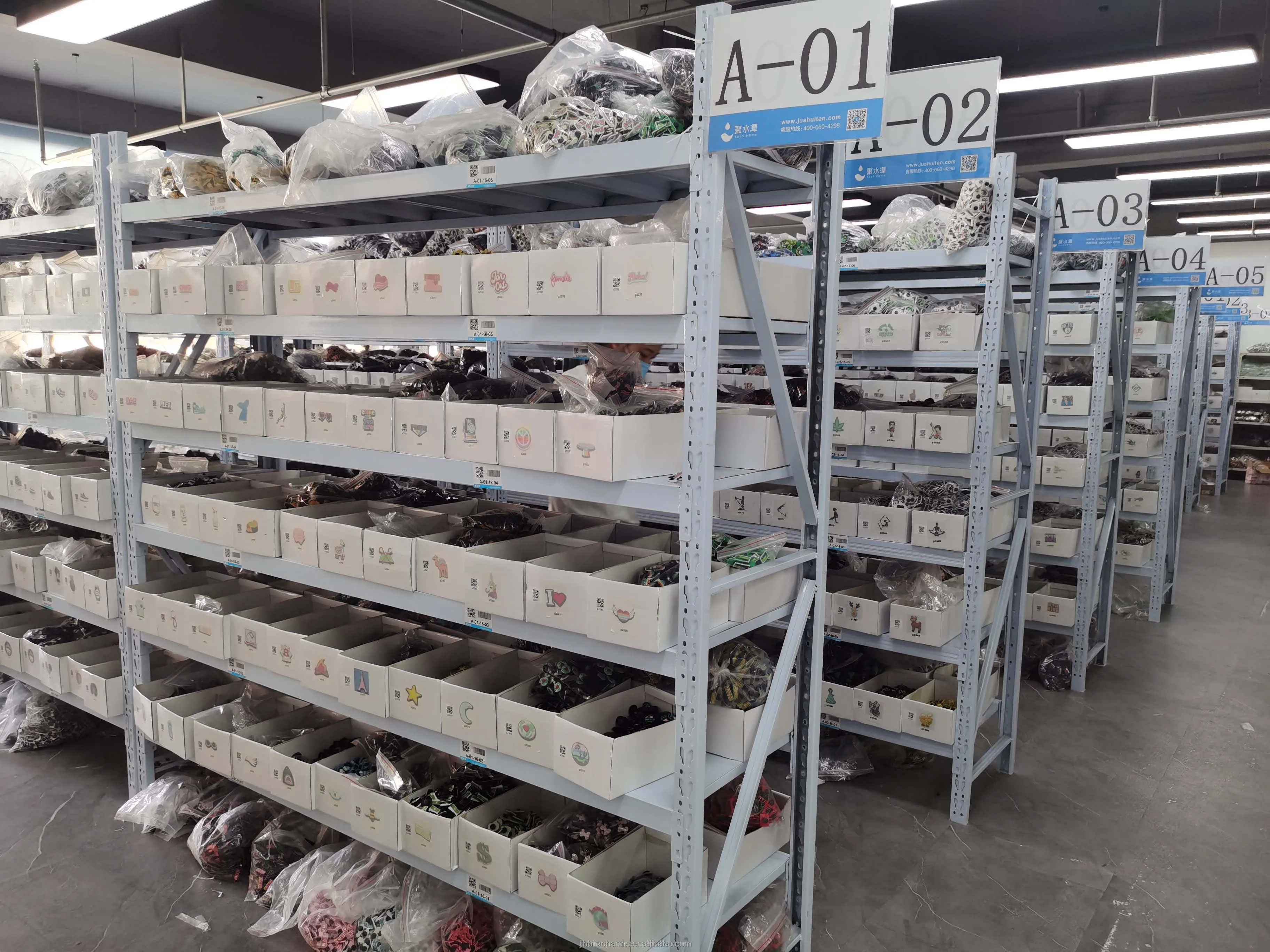 2023 custom high quality 3d pvc pen topper promotional focal beads for making tops accessories