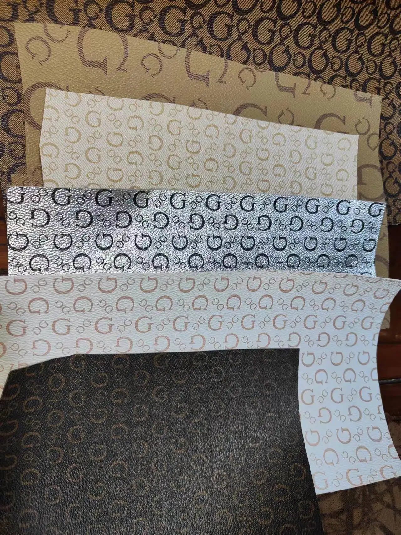 High Quality PVC Artificial Synthetic PU Leather Fabric Faux Leather with 500 Meters Knitted Backing for Bag Use Leader CN;JIA