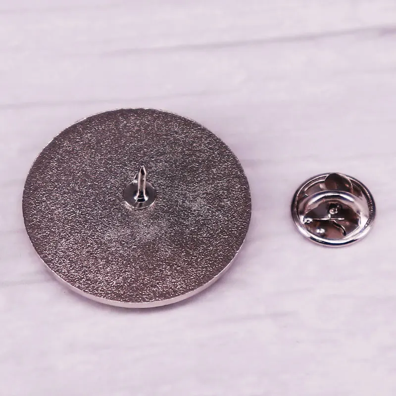 The Beatleees 1967 Eighth Studio Album  SGT Peppers Lonely Hearts Club Band Logo Enamel Pin Button Badge