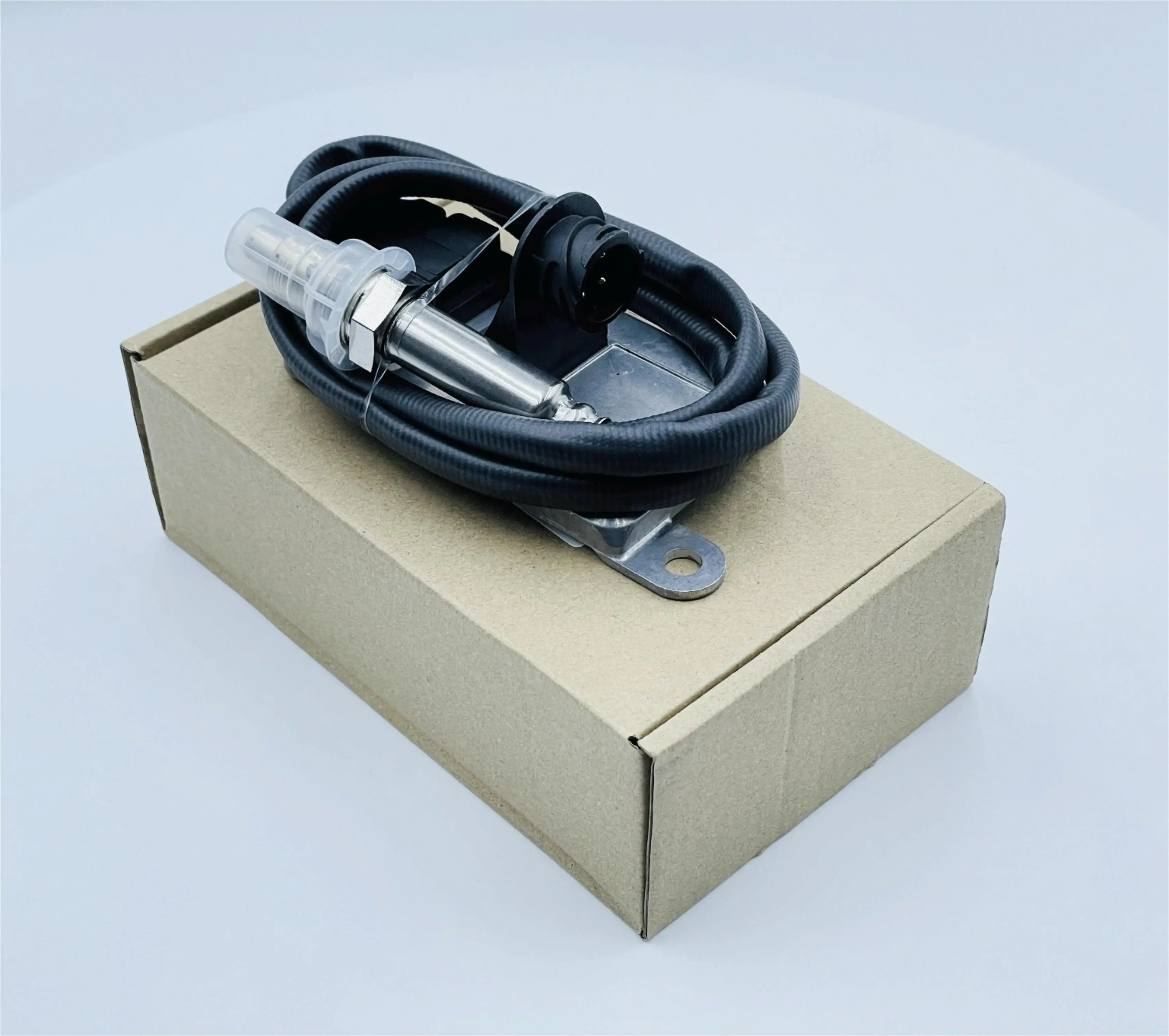 24V Good Quality Nitrogen Oxide Sensor 2296799 5WK96612F 2020691 5WK96612D For Scania Engine Nox Sensor