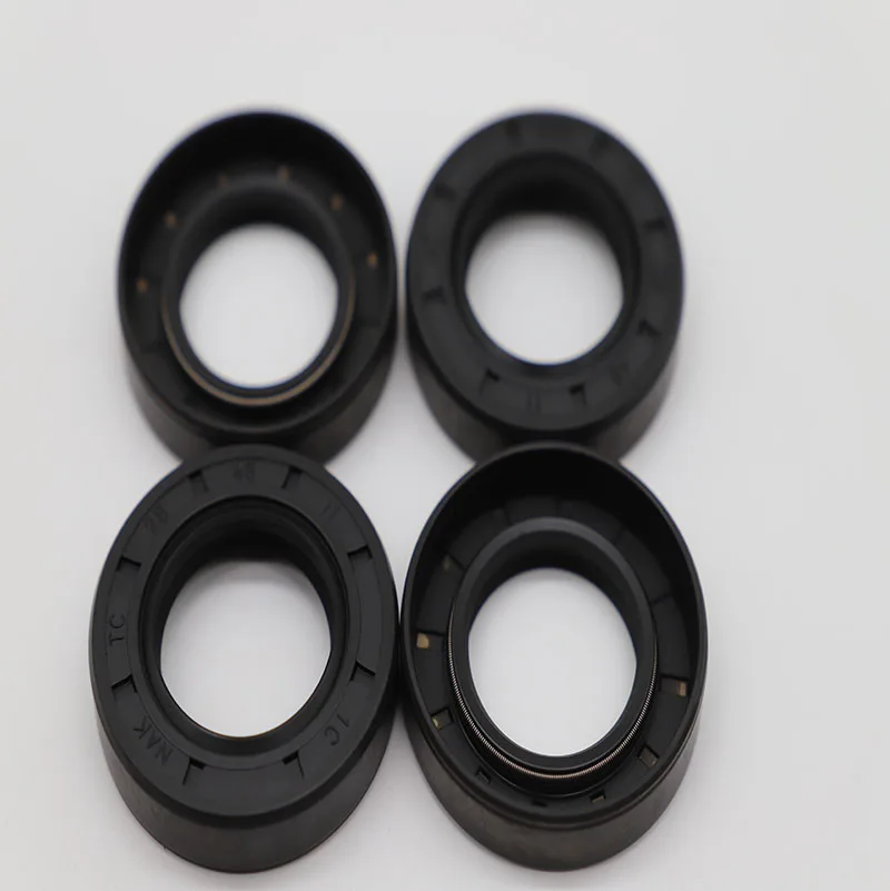 Factory Hot Selling Mechanical Parts Oilseal High Temperature Resistance Harvester Seal Nbr Fkm Rubber TG Skeleton Oil Seal