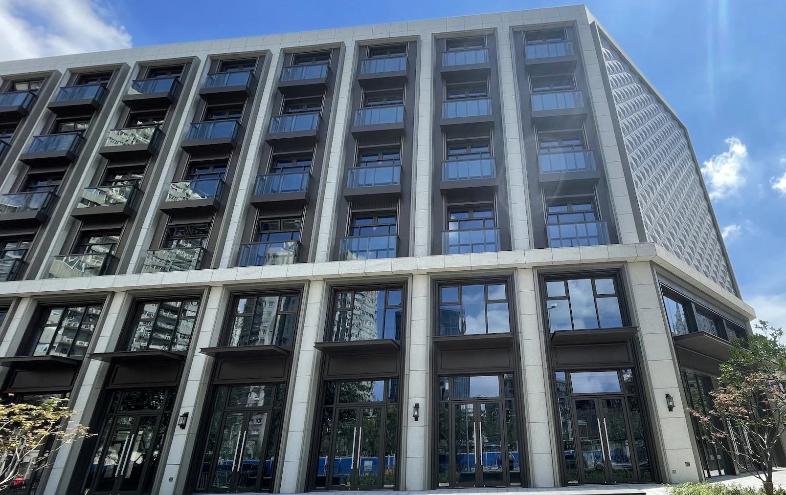 New designed mid-rise steel structure prefabricated office apartment, GF-Shop, 1F-4F office & apartment, comprehensive building