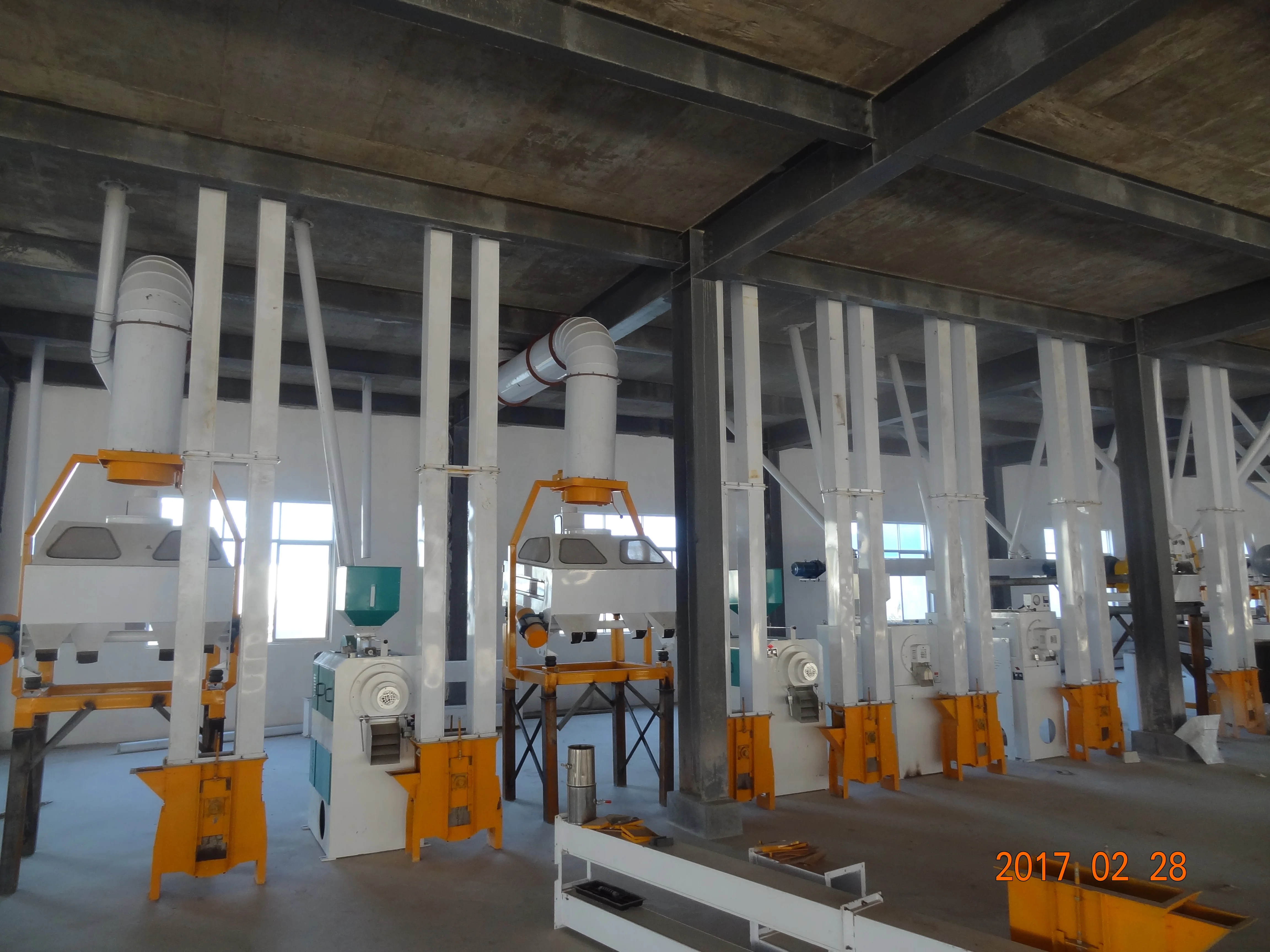 advance technology 100T 120T 150T automatic maize flour mill