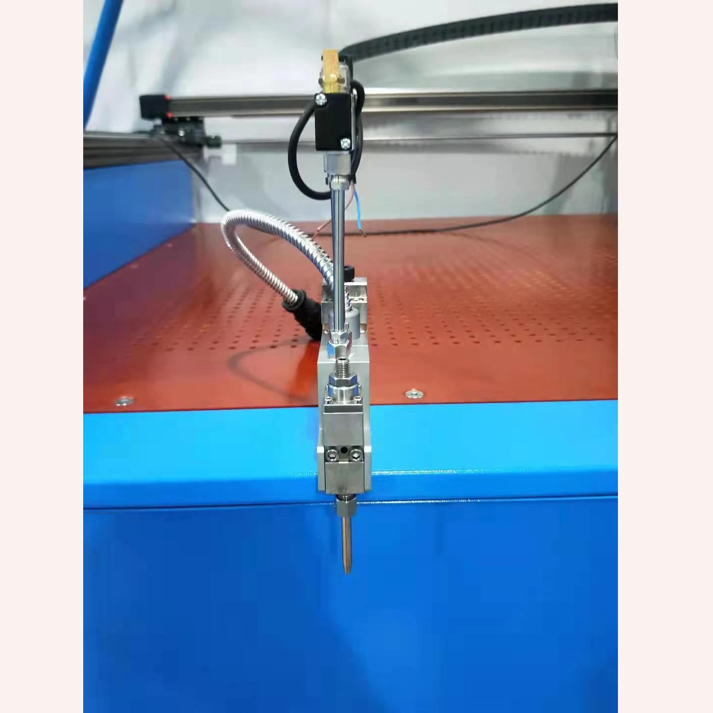 Custom Made Automatic Hot Melt Glue Dispenser Nozzle For Car Lamp