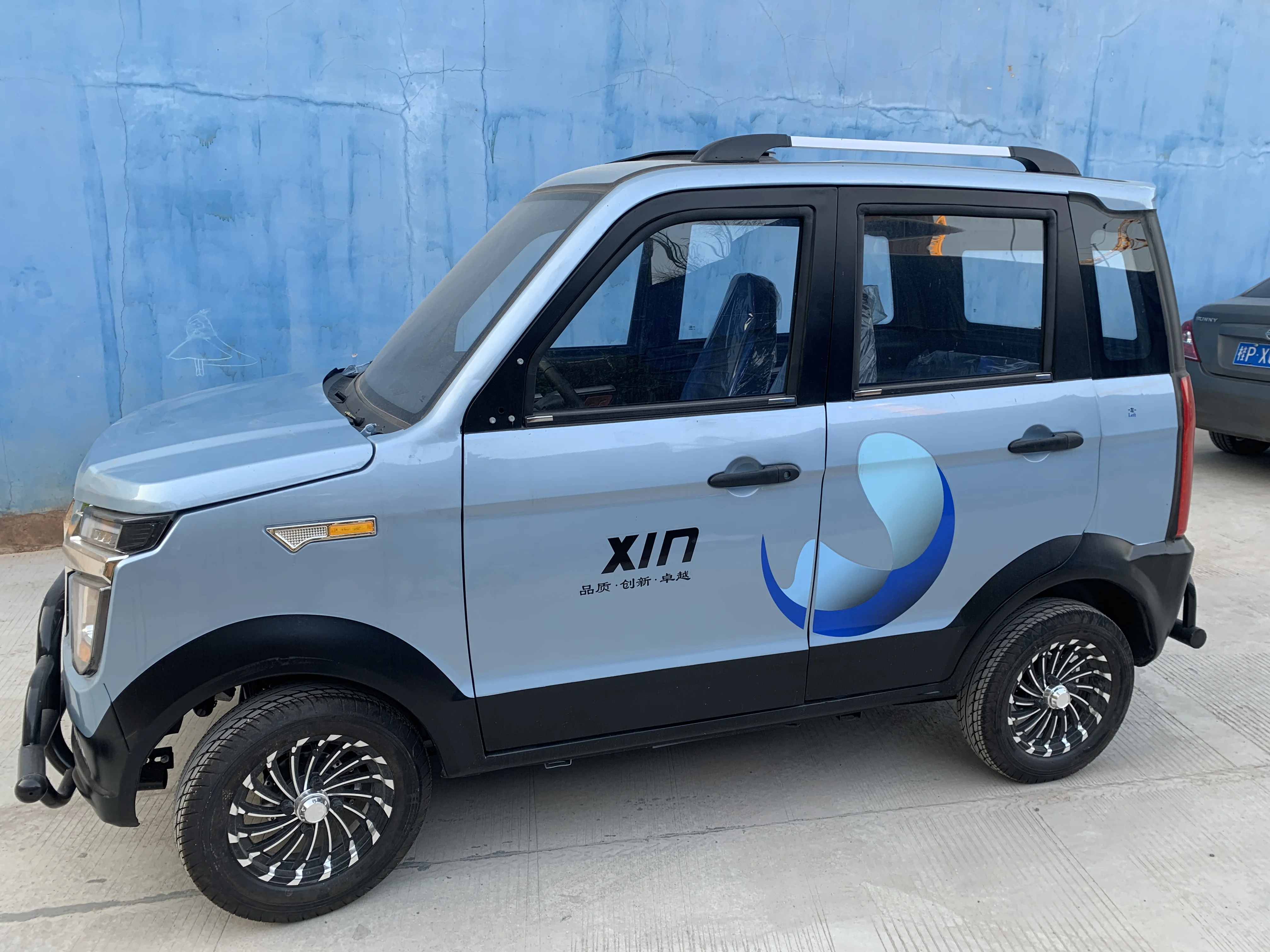 New Energy Vehicles SUV 5 seats and 4 wheel Electric Car With Cheap Price