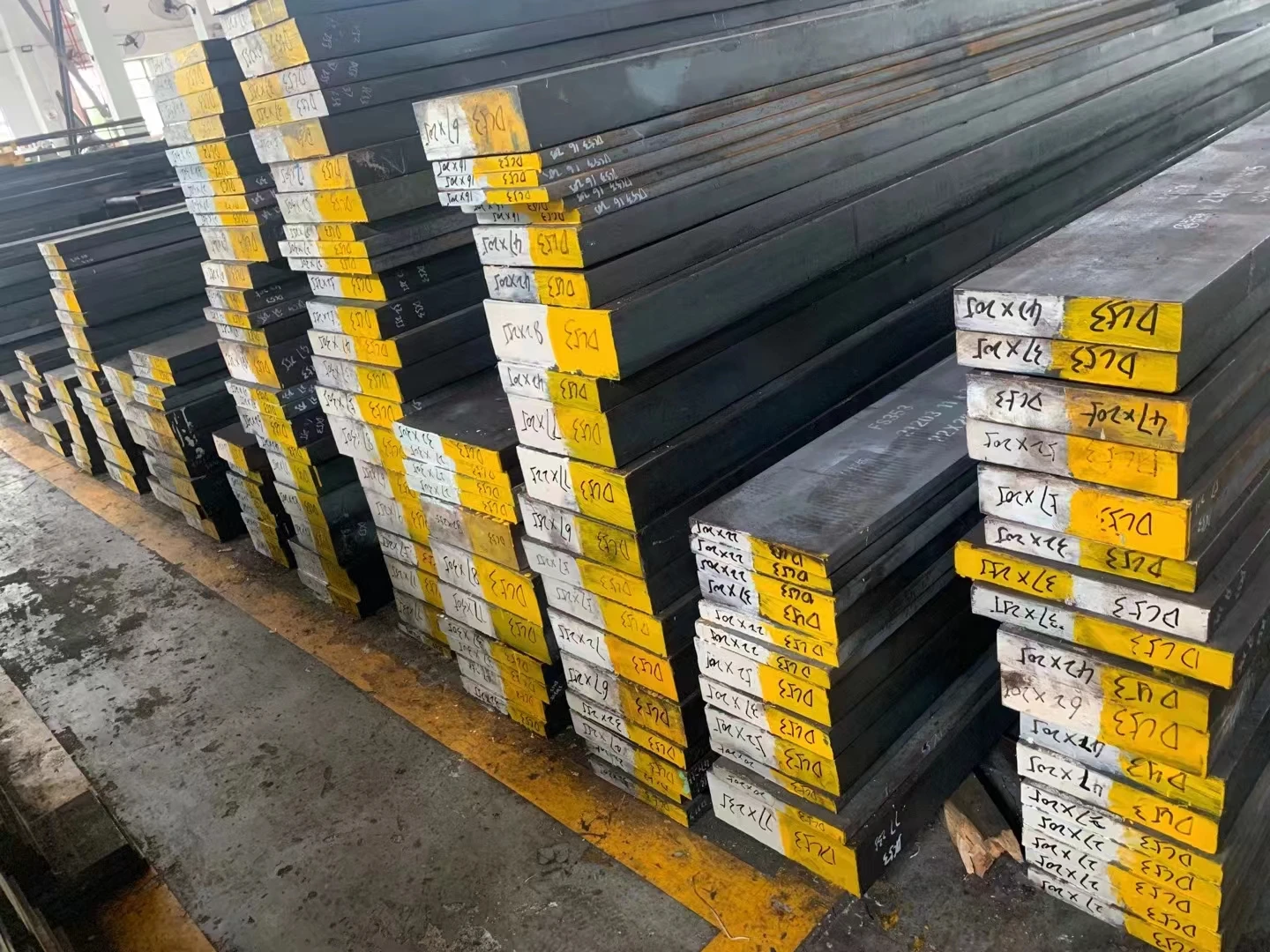 H13 steel 4CrMoSiV1 SKD61 Alloy steel