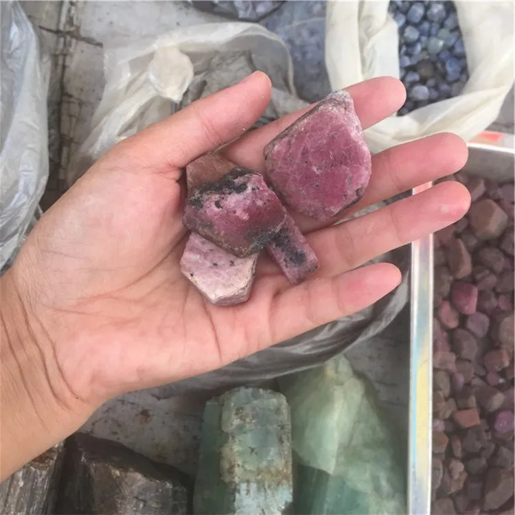 Wholesale Natural Precious stone Ruby Rock corundum rough gemstones Tumbled Stone Gravel For Raw material