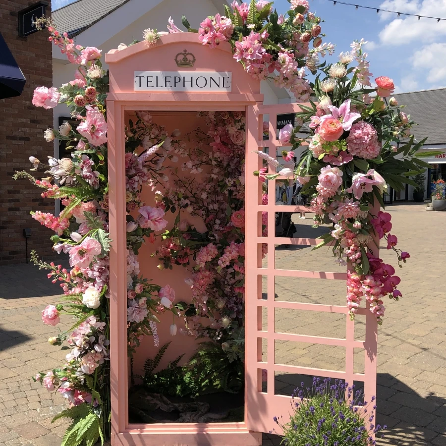 Custom British Telephone Booth With DIY Artificial Flower Display Cabinet Tinplate Floral Phone Booth