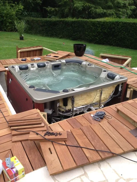 Роскошная гидромассажная Ванна на 6 персон Arsinoe для сада и вечеринки