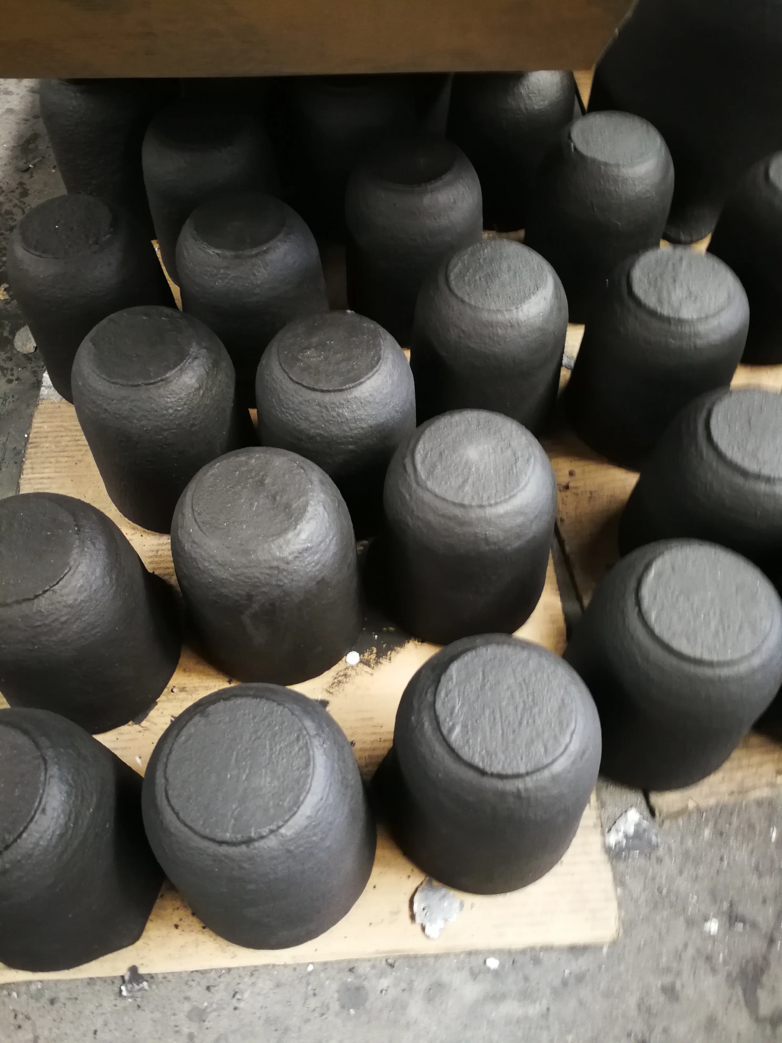 JINDUN SiC Graphite Crucibles For Melting Aluminum Graphite Products With Isostatic Pressure