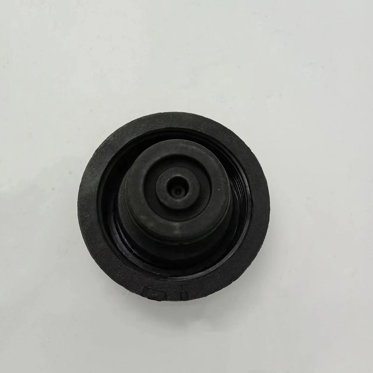 Крышка дополнительного резервуара для Ford V348 V362 LUGA автозапчасти 3M5H8100AD