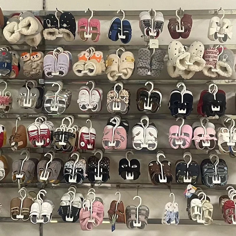 Baby shoes factory stock spot shoes newborn soft soles spring, summer, autumn and winter shoes styles are random.S-M-L