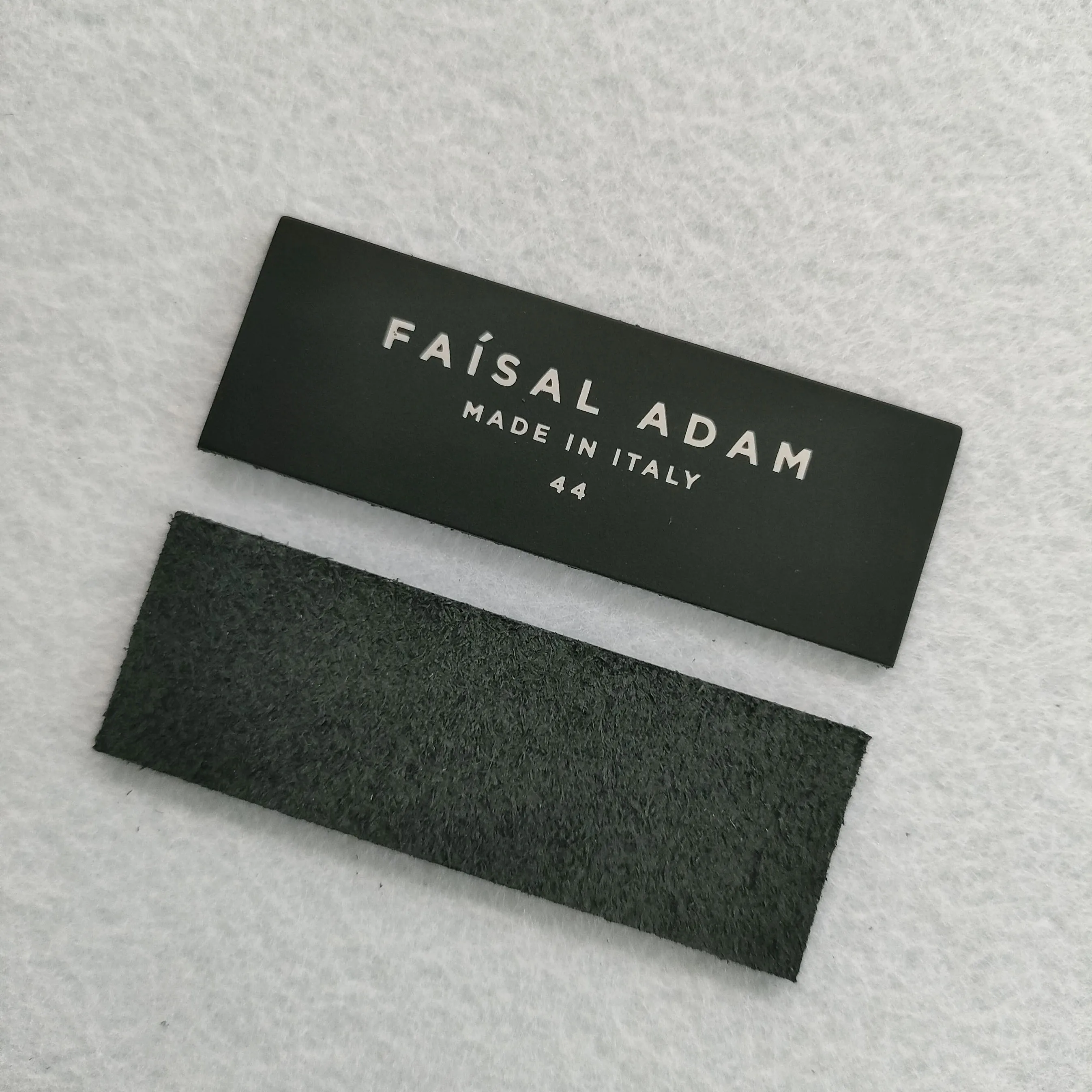 Factory custom black genuine leather embossed printed chain leather label