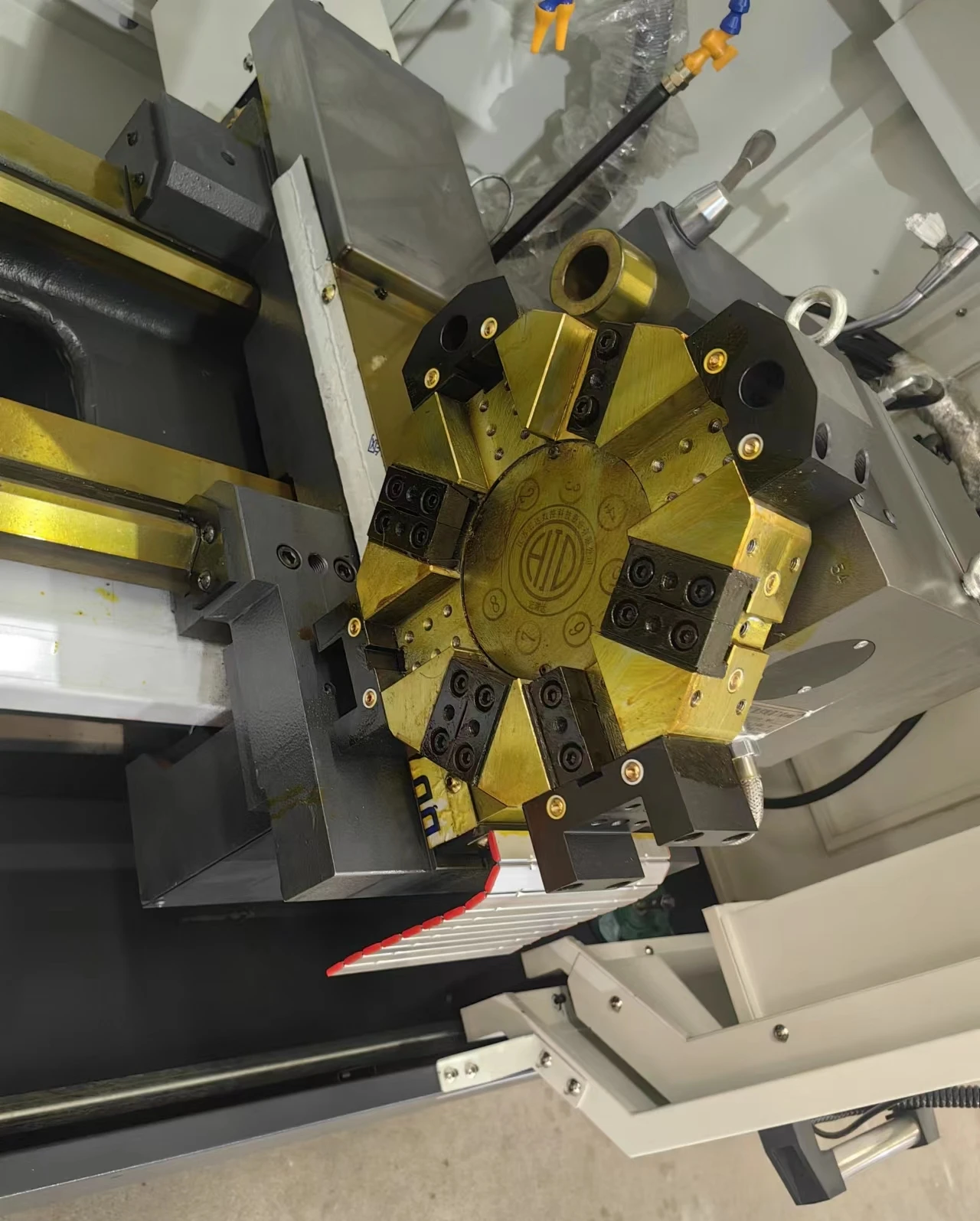 Hot selling and low-priced CK6150 fully automatic CNC lathe, high-precision horizontal metal turning CNC lathe