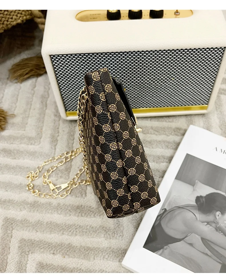 Hot Sell Diamond Lattice Bucket Bag New Wholesale Women Bag Flower Material Chain Crossbody Bag