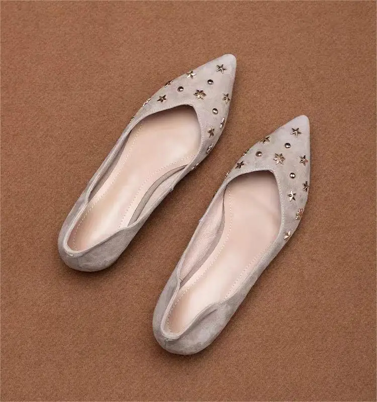 2025 Spring and autumn pink pointed flat V-mouth single shoes Star fashion sheepskin scrub elegant gentle low heel shoes