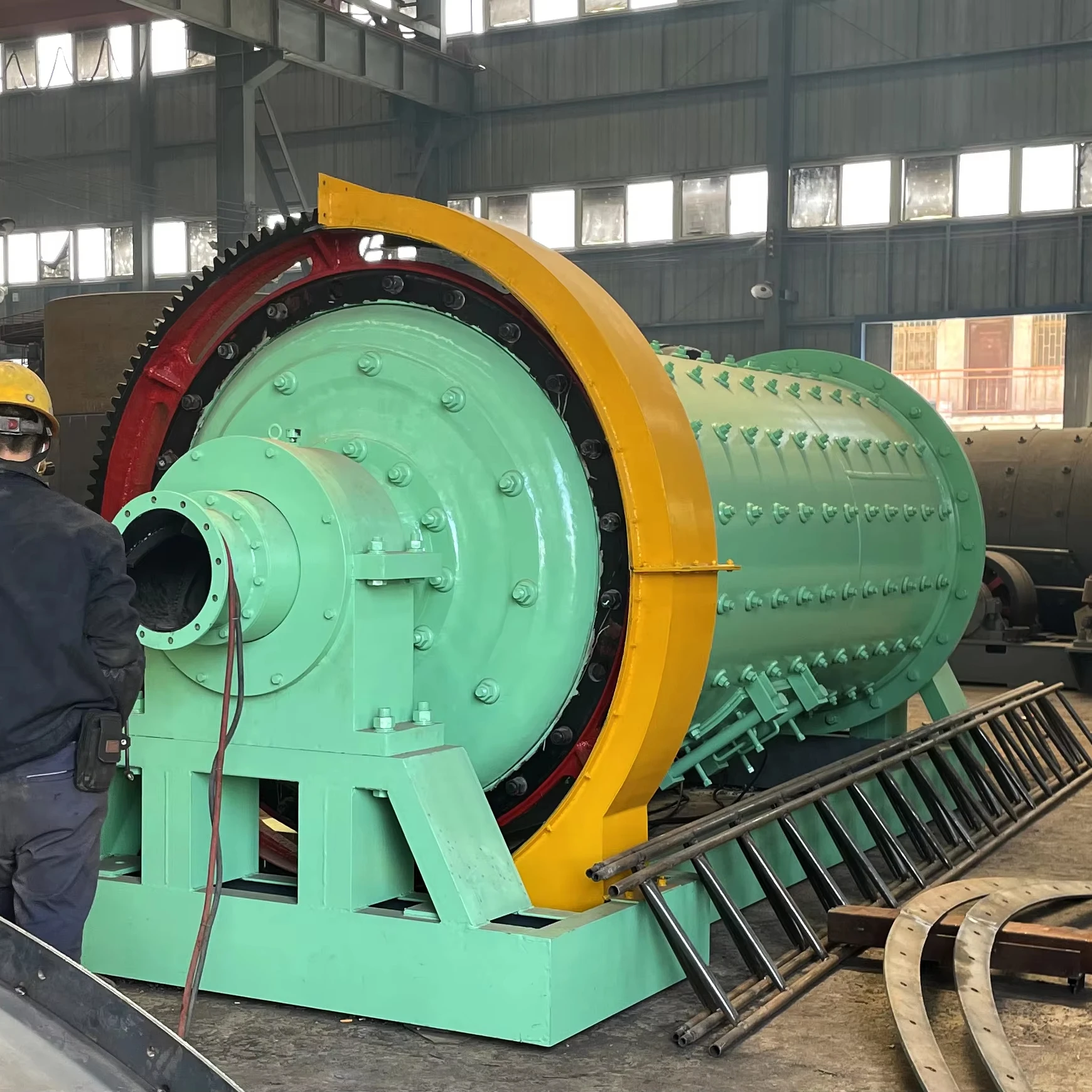 Manufacturers of various types of ball mills with a diameter of less than 4 meters, high-yield and high-quality ball mills