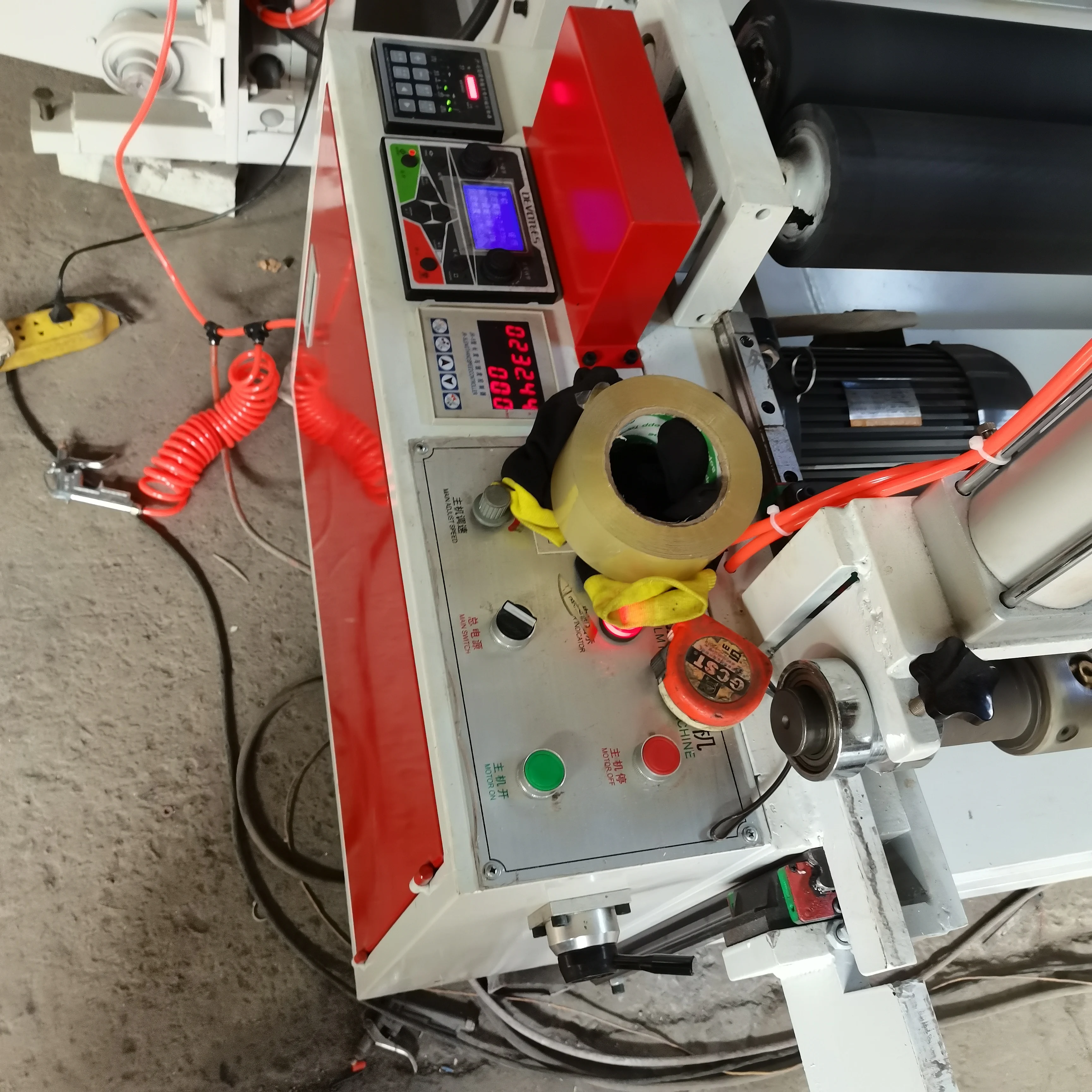 Fully automatic high speed film  unfolding machine  It can be used to fold clothing bags