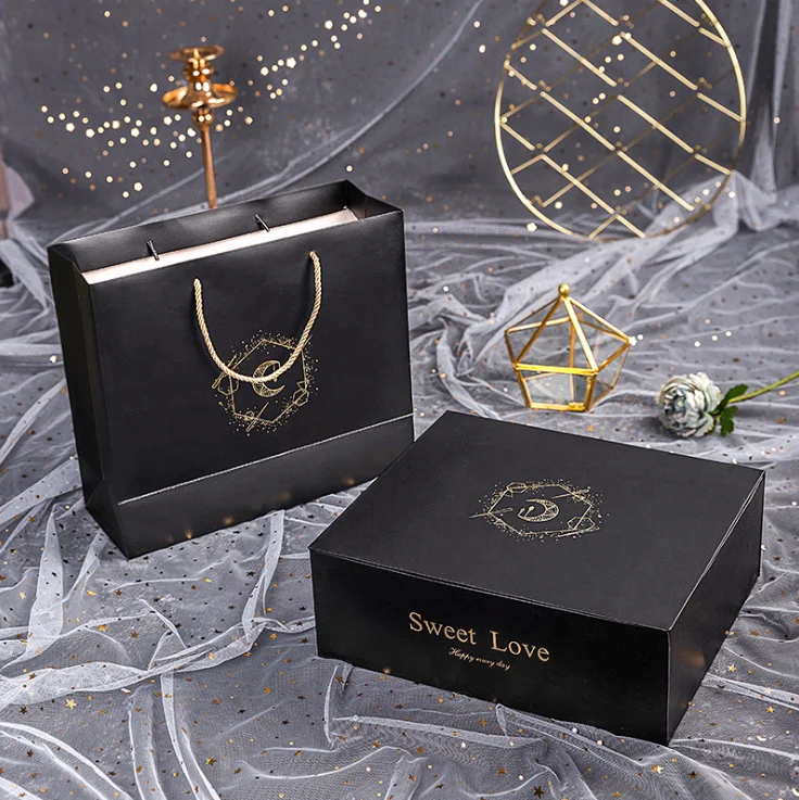 Custom Black Cardboard Hot Stamping Flip Magnet Closure Perfume Packaging Gift Box