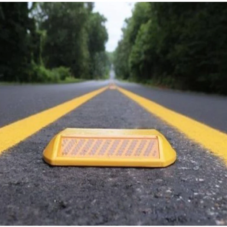 Plastic Traffic White Led Pc Road Studs Highway Reflective Markers Driveway Safety Solar Powered Underground Type Stud