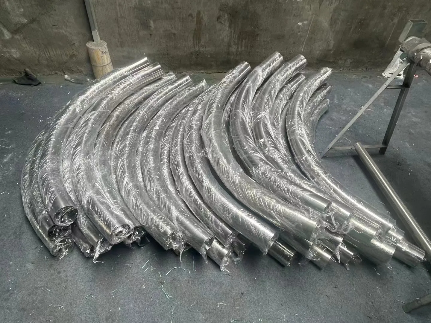 Stainless Steel  304 Pipe Fittings 90 Degree CLR Sweeping Bend with Straight End