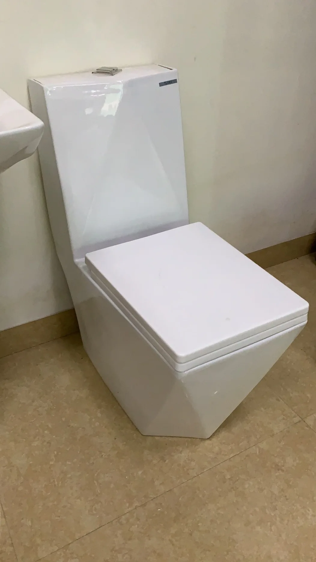 Saudi Ceramic Sanitary Ware Bathroom Sets Toilet Price