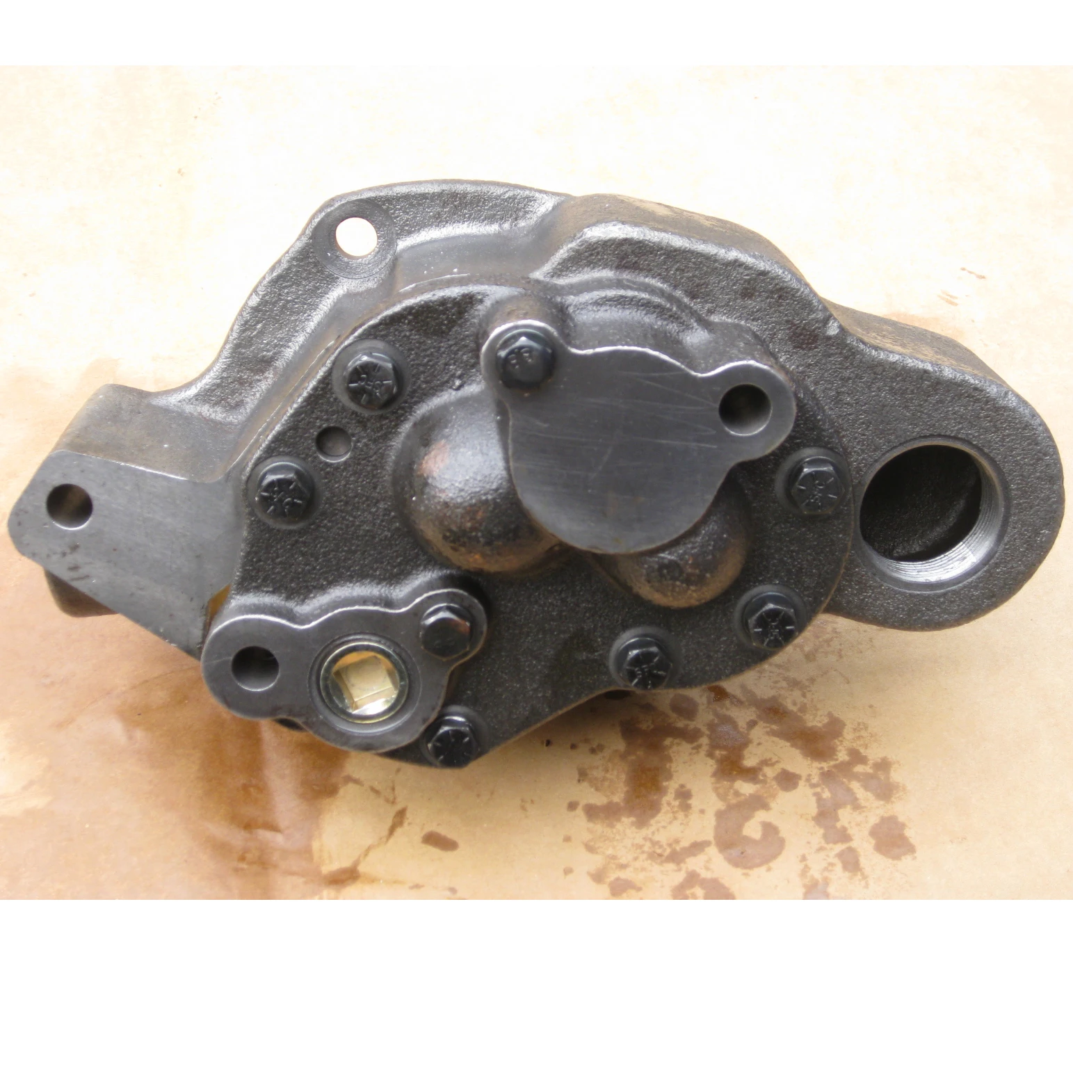 AR9834 AR9835 3042378 Lube oil pump Suitable for Cummins NTA855C engines