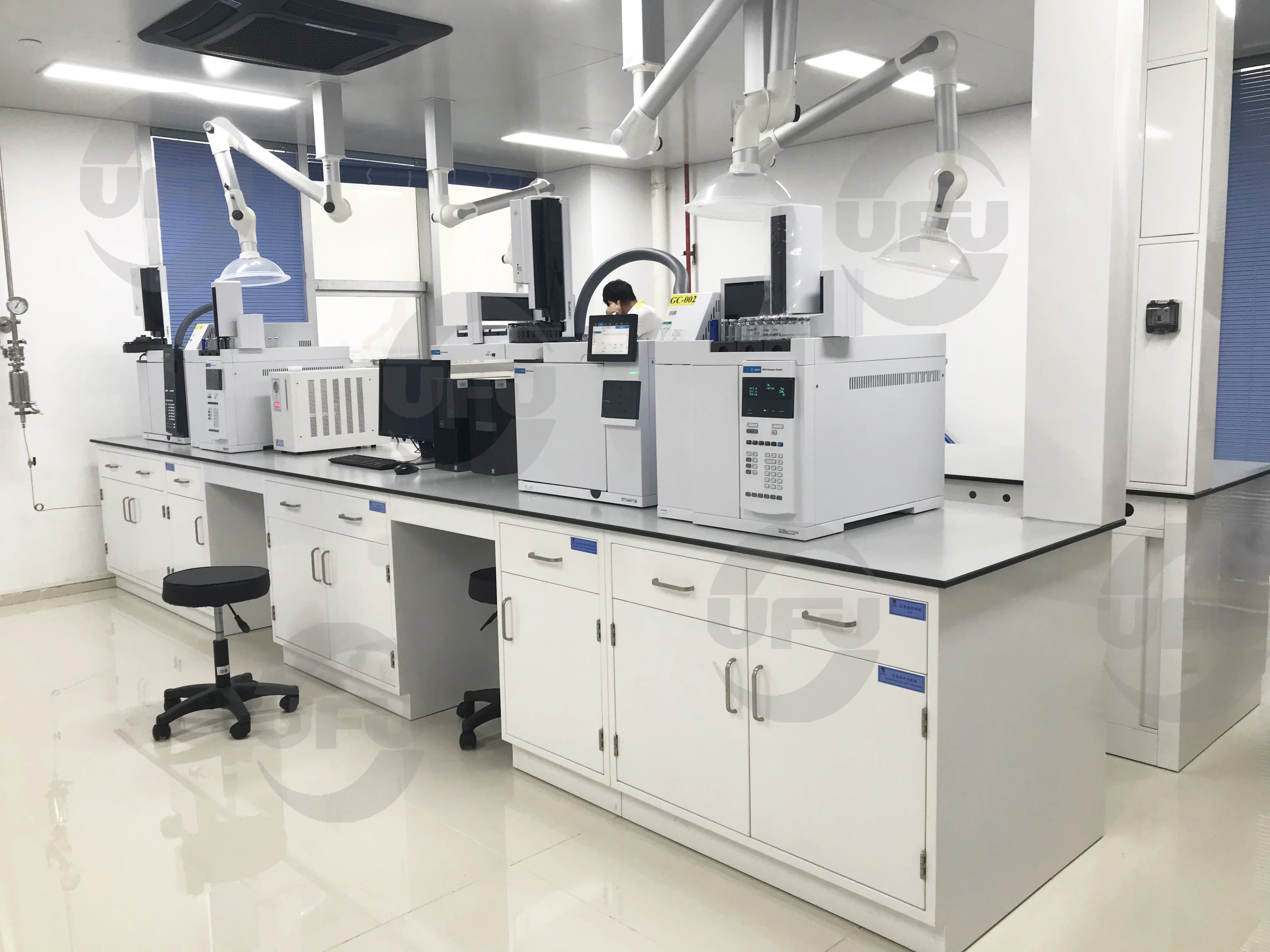 Chemistry Laboratory Design Workstations