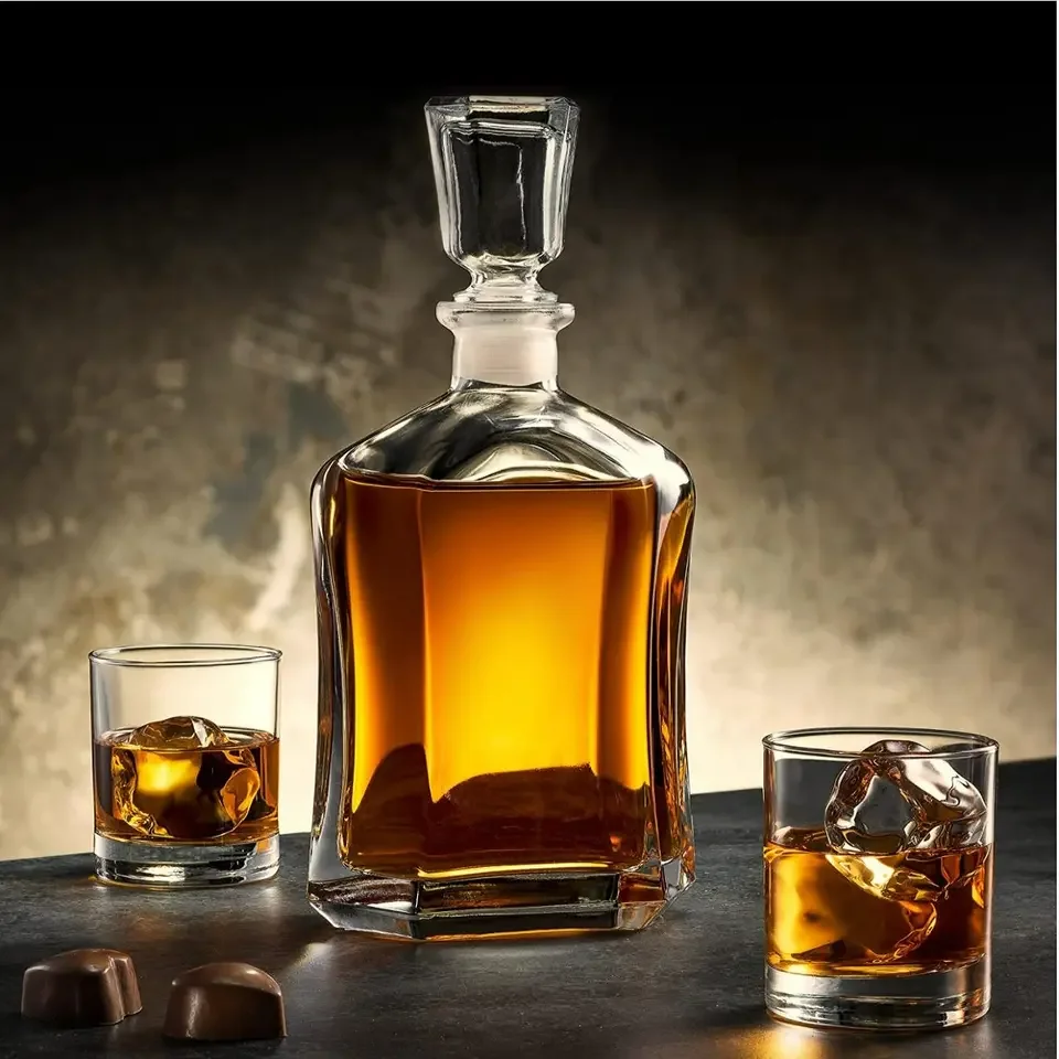 Wholesale Premium  Vodka Collections Luxury  Vodka 500ml  700ml 750ML Bottle Wholesale Private Label Vodka Bottle 700ml 750ML