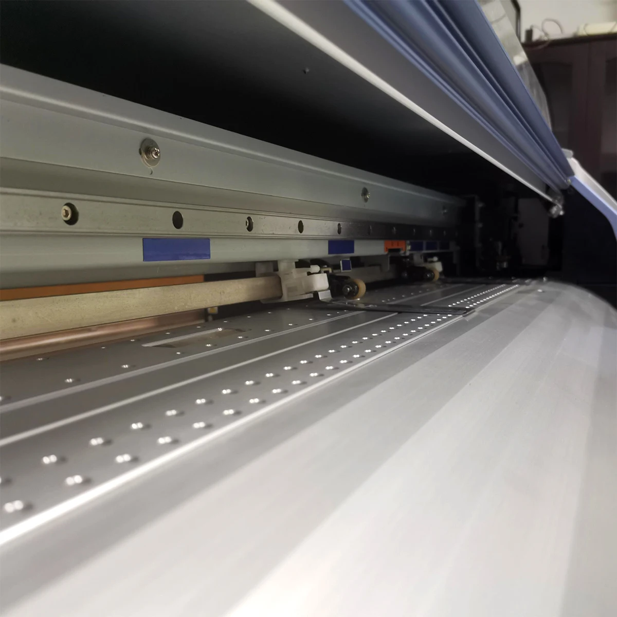 Second hand roland print and cut printer vs300i used printing and cutting plotter can use printing vinyl sticker