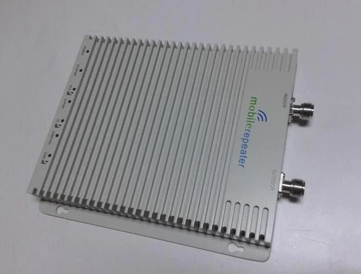 2g3g4g GSM WCDMA DCS LTE Mobile Signal Repeater Booster for 900 1800 2100MHz Triple bands Cellular Signal