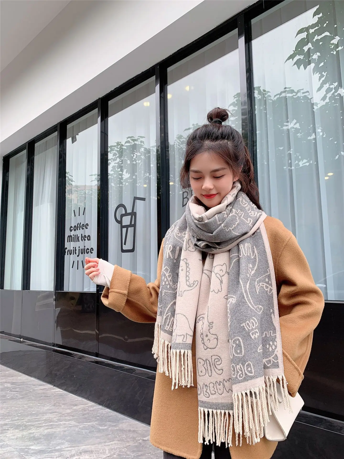 Wholesale Korea cute little dinosaur print tassel scarf cashmere shawl autumn and winter windproof scarf