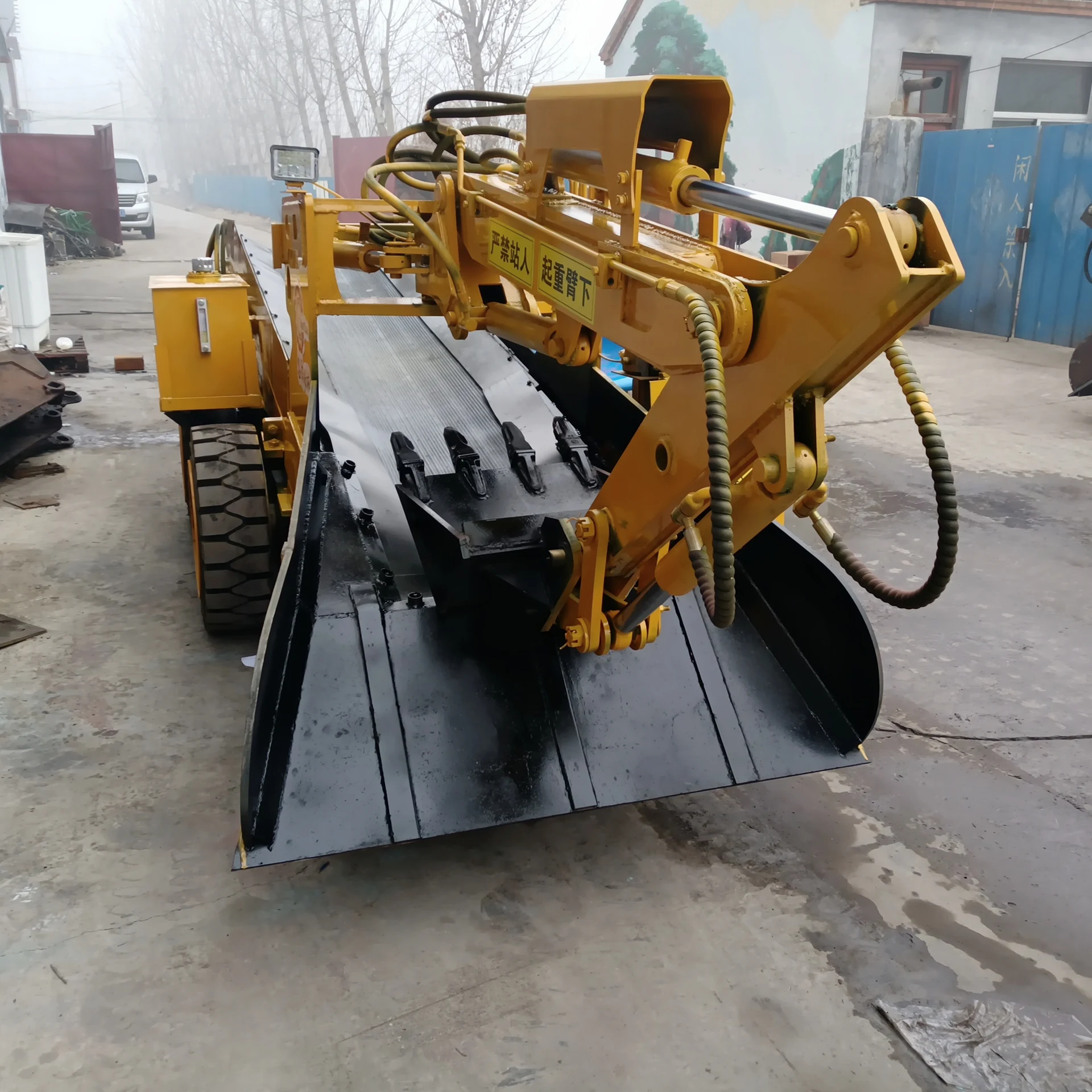 Mine Rock Loading Machine Underground Mining Tunnel Rocker Shovel Mucking Rock Loader For Sale