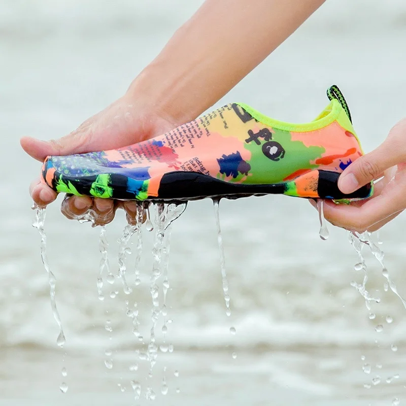 New Fashion Style Outdoor  Barefoot Aqua Shoes Water Shoes Sport Water Walking Skin Shoes for Beach Swimming