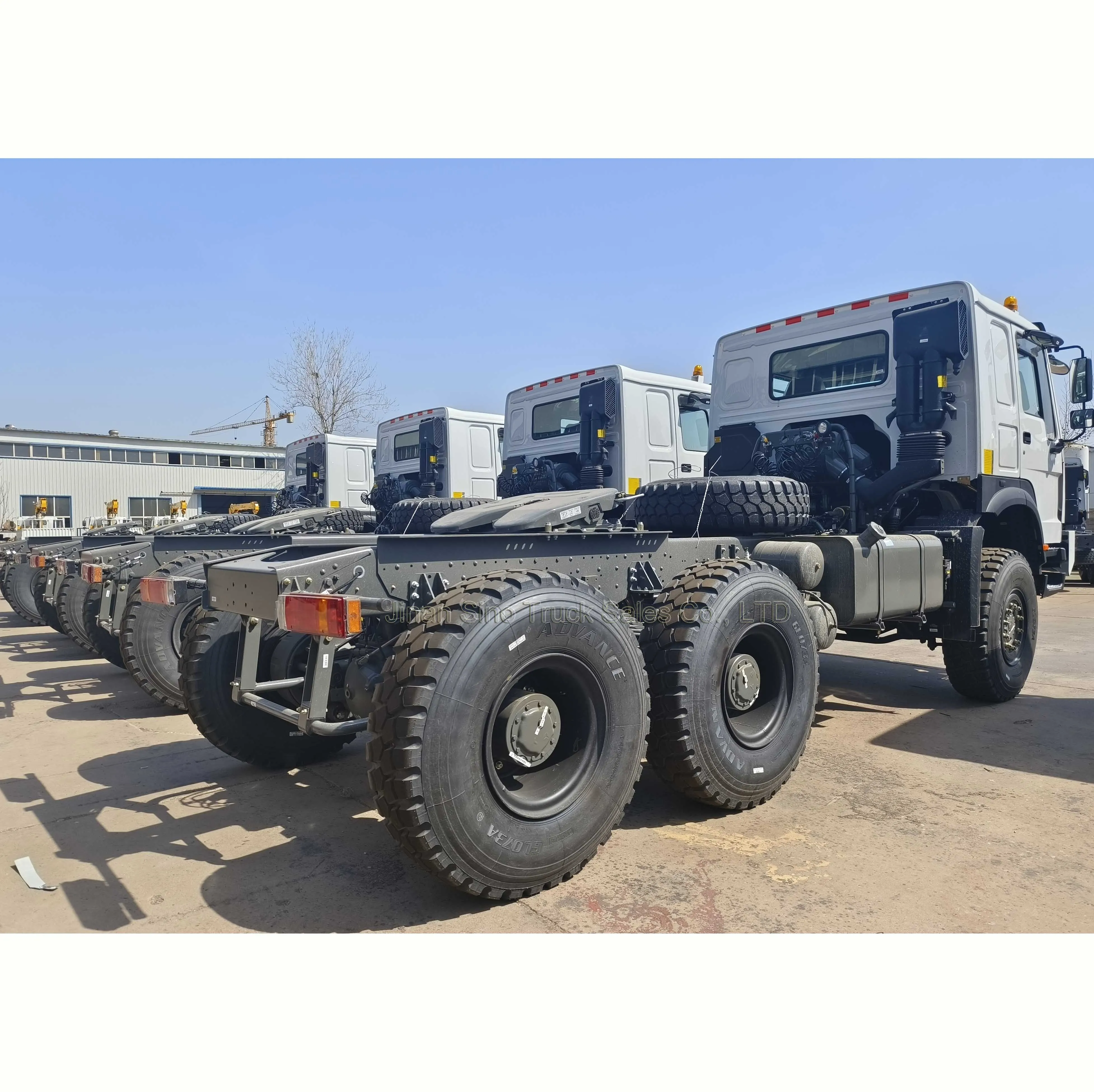 Внедорожник SINOTRUK Howo 6x6 400hp тягач со стальной шиной 14. 00r20