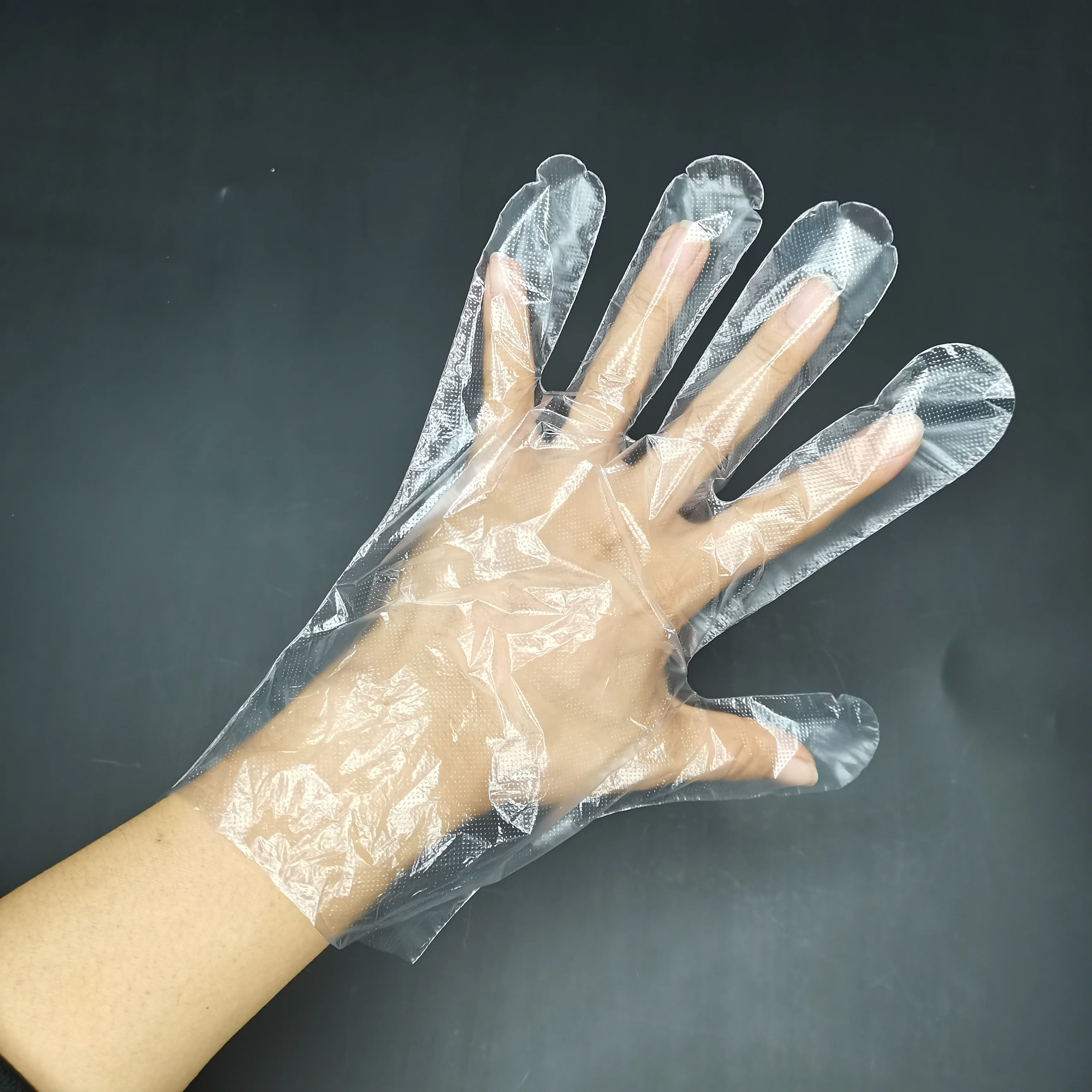 Xingli Wholesale in stock PE guantes anti oil  daily use gloves for BBQ food preparing luvas food touching gloves powder free