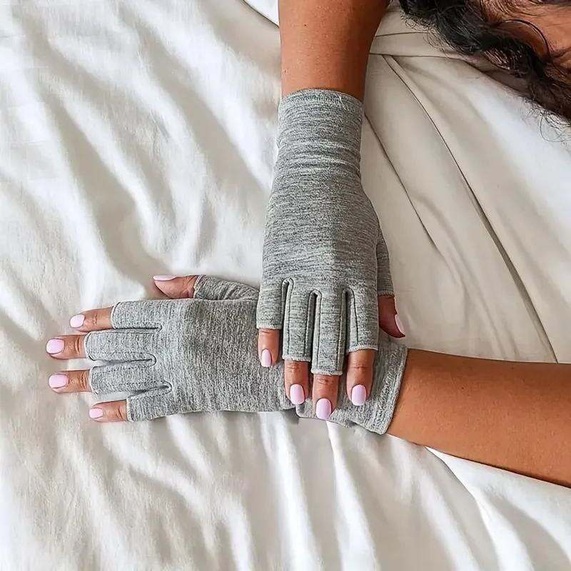 High Quality Cotton Blend Bamboo Fiber Compression Care Gloves Warm Half Finger Healthy Gloves for Working and Exercise