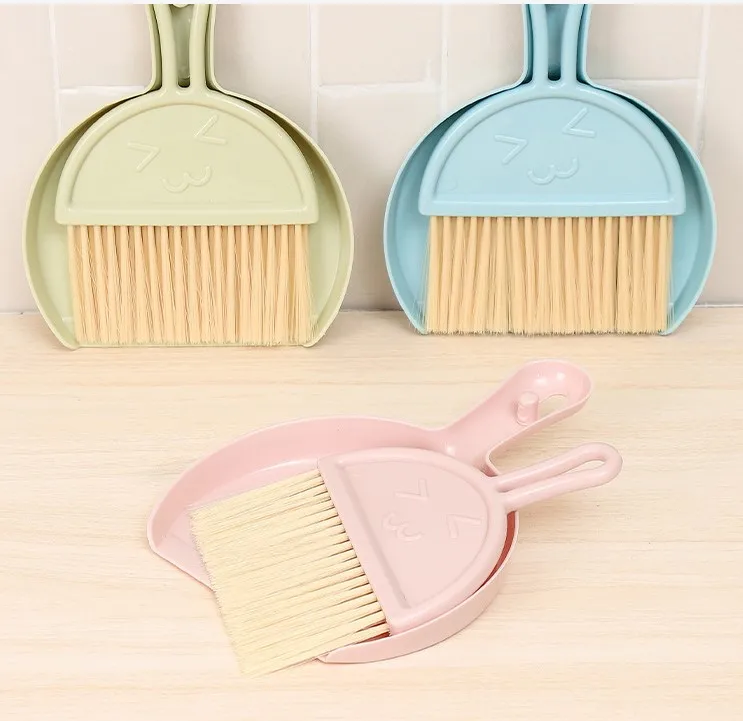 hot sale mini hangable  broom and dustpan 2 pcs  set  for furniture and  home appliance