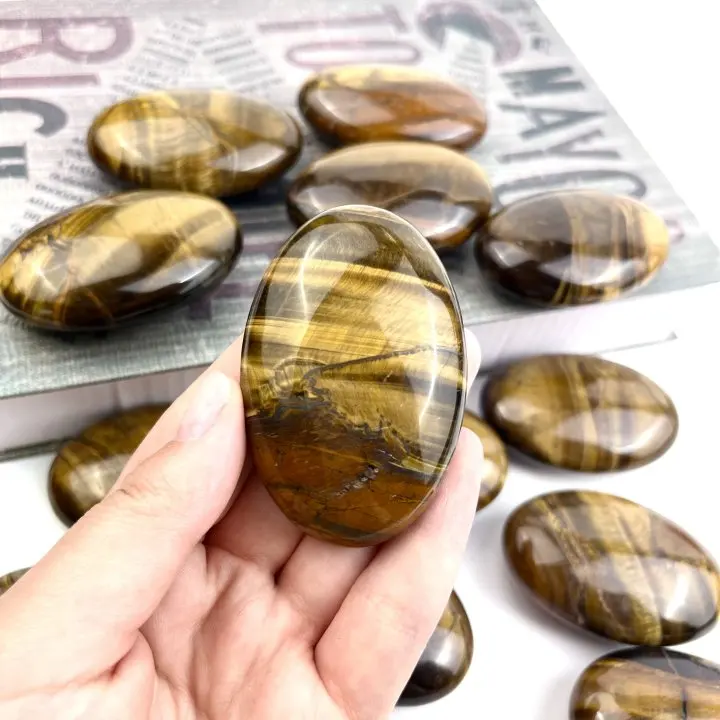 Wholesale Factory Direct Selling Eye-catching Crystals Healing Stones Mini Size Tiger Eye Stone Palm Stone For Selling