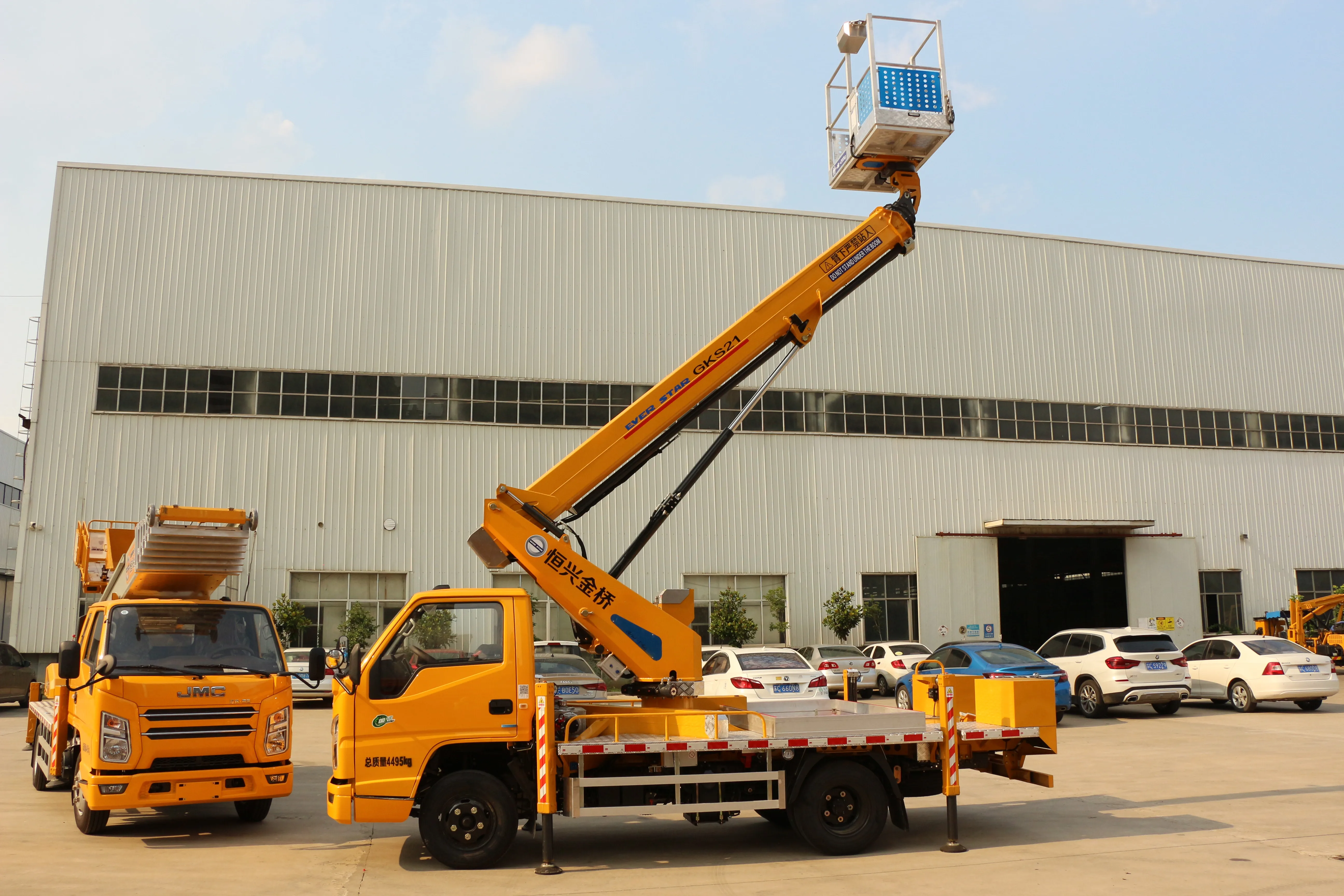 China official best-seller telescopic boom lift Truck Mounted Telescoping Lift Elevating Aerial Work platform