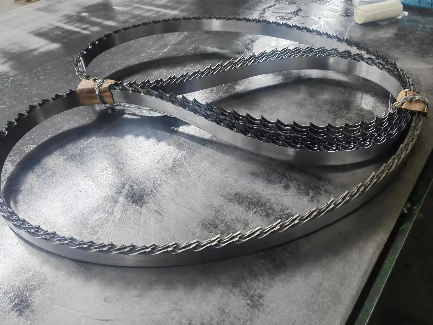 Sawmill Use Band Saw Blade For Wood Cutting Saw Blade Machine