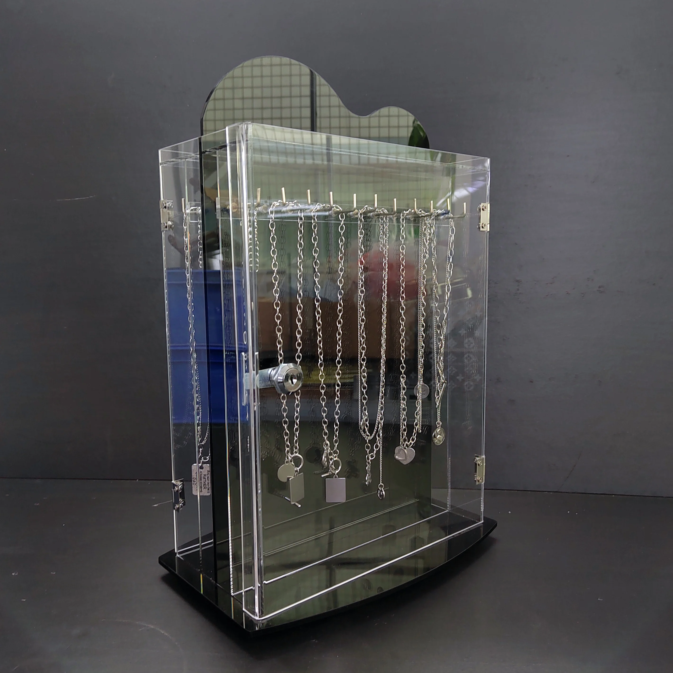 High Quality Custom Acrylic Display Stand with Door and key Counter Top Rotating Jewelry Necklace Displays Stand with Hook