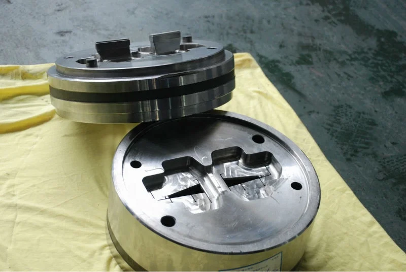 Customized H13 Aluminum Extrusion Dies for Extruding Aluminium Profiles