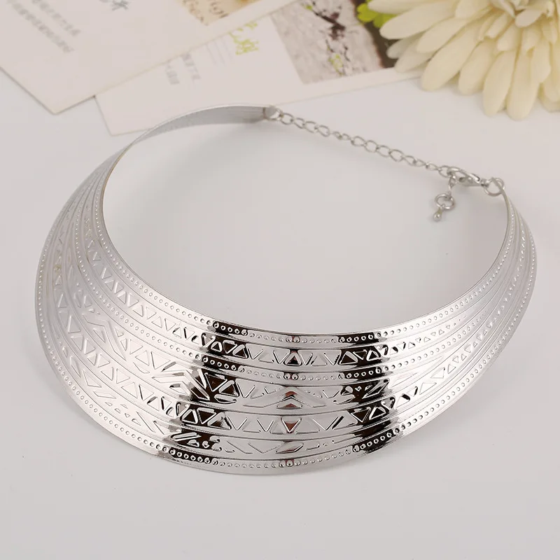 Fashion Metal Pattern Necklace Exaggerated Metal Short Necklace Accessories Jewelry Women