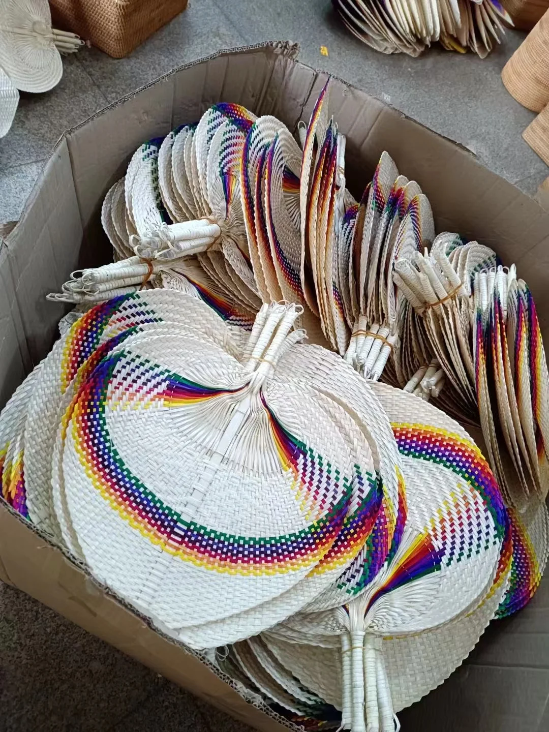 Handcrafted hand fan with natural bamboo material colorful heart shaped plam leaf hand fan for summer