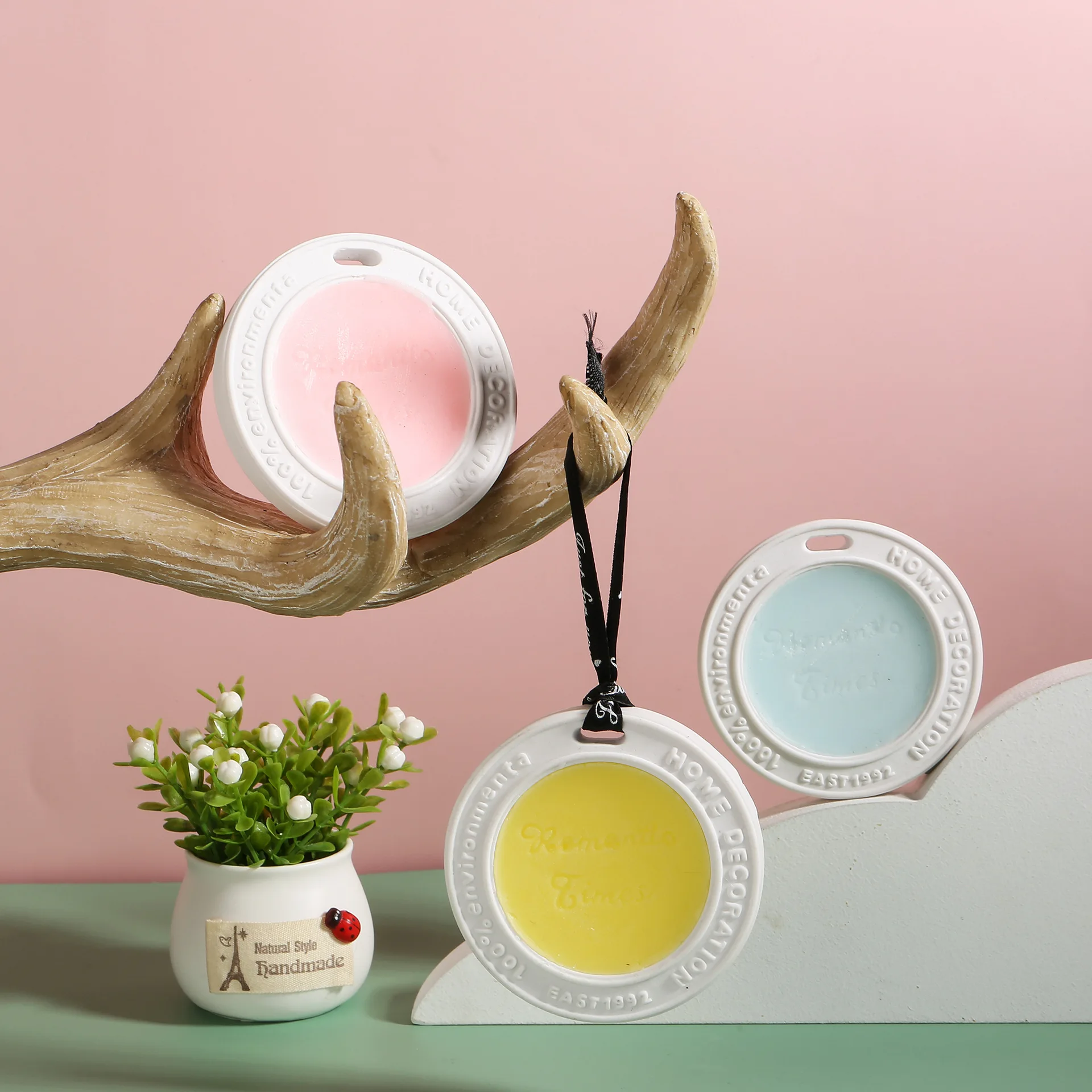 Air Freshener Car Home Reed Diffuser Luxury Plaster Diffuser Ceramic Refresher Perfume Hanging Gypsum Aromatherapy Tablet