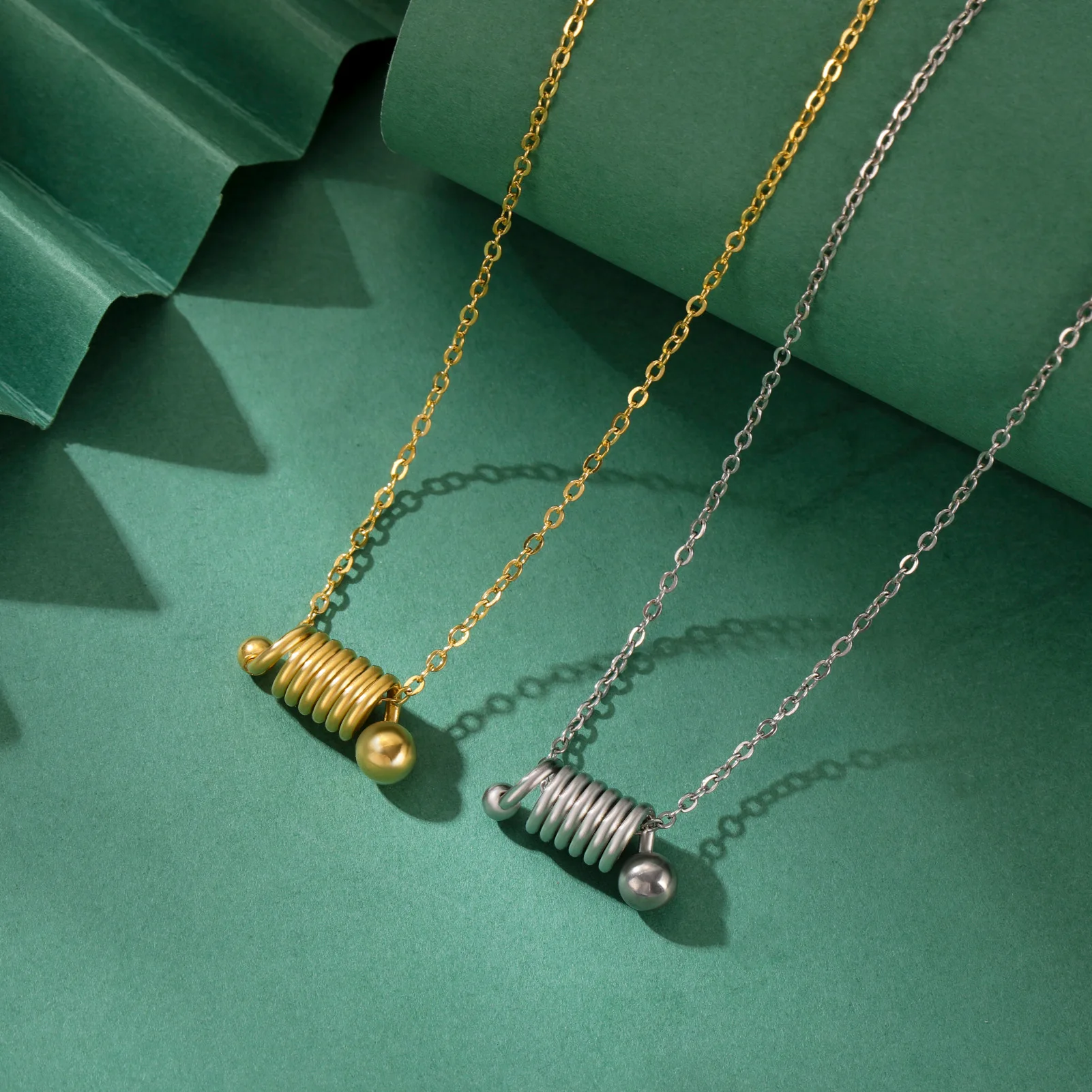 Creative Stainless Steel Necklace Spring Shape Pendant Necklaces for Women Gold Color Party Outdoor Accessories Jewelry Gift